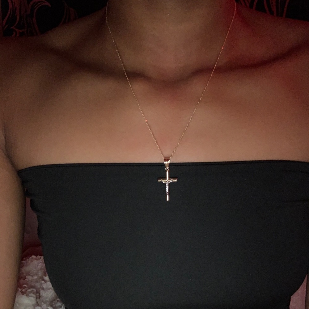 10k gold Necklace With Pendant